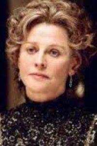 Finding Neverland [Julie Christie]